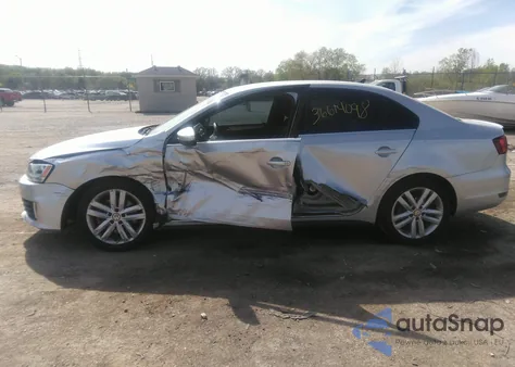 2014 Volkswagen Jetta Gli z USA, uszkodzony, nr VIN 3VW5S7AJ4EM396791